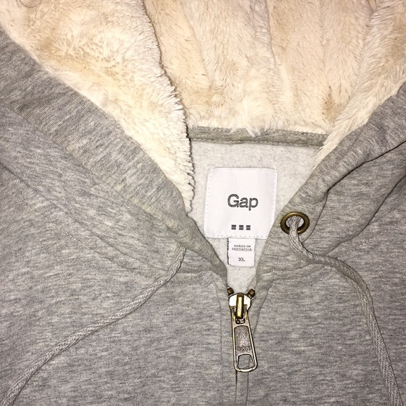 Grey GAP jacket w/ faux fur lined hood - Picture 3 of 4